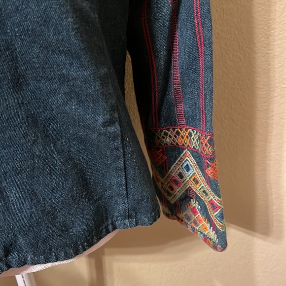🧥 LN bonnie & norma brand women’s jean jacket with embroidery - Picture 10 of 12